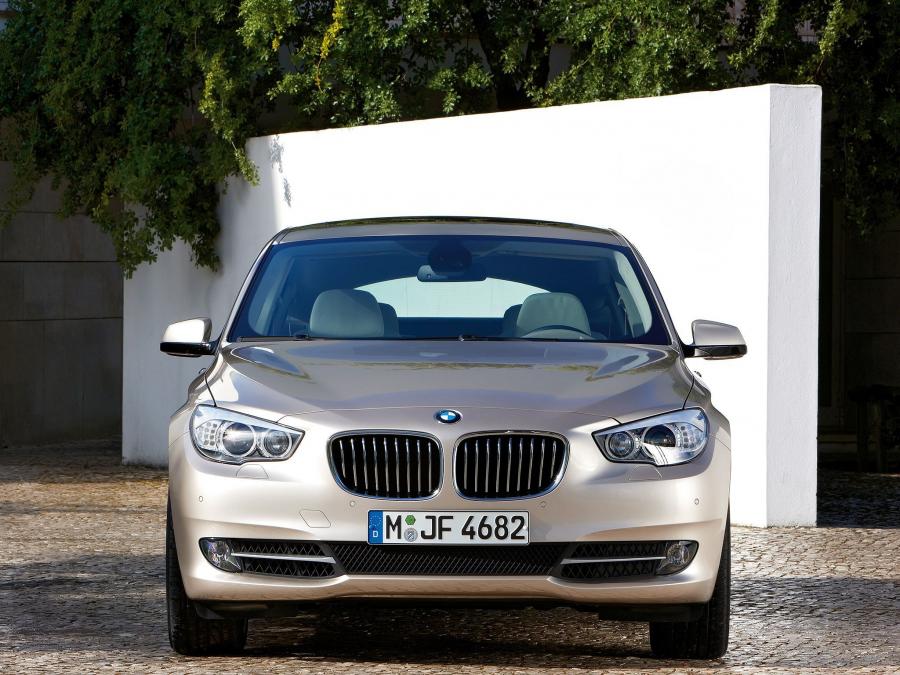  BMW 550i Gran Turismo 2009 года  (фото 9 из 22)